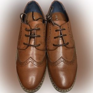 Boy’s Oxford Brown Dress Shoes Size 4